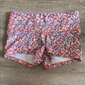 LULULEMON booty shorts